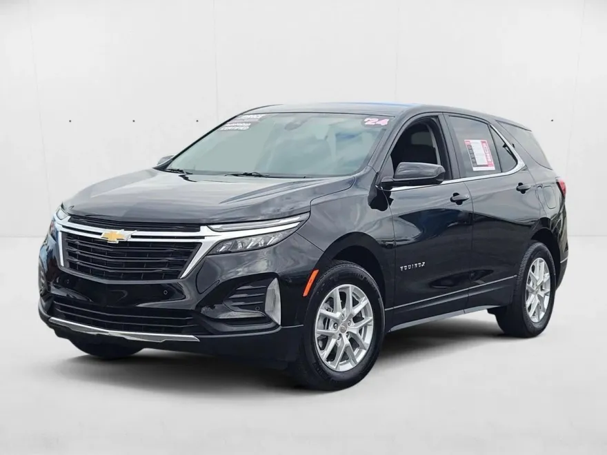2024 Chevrolet Equinox LT photo 1