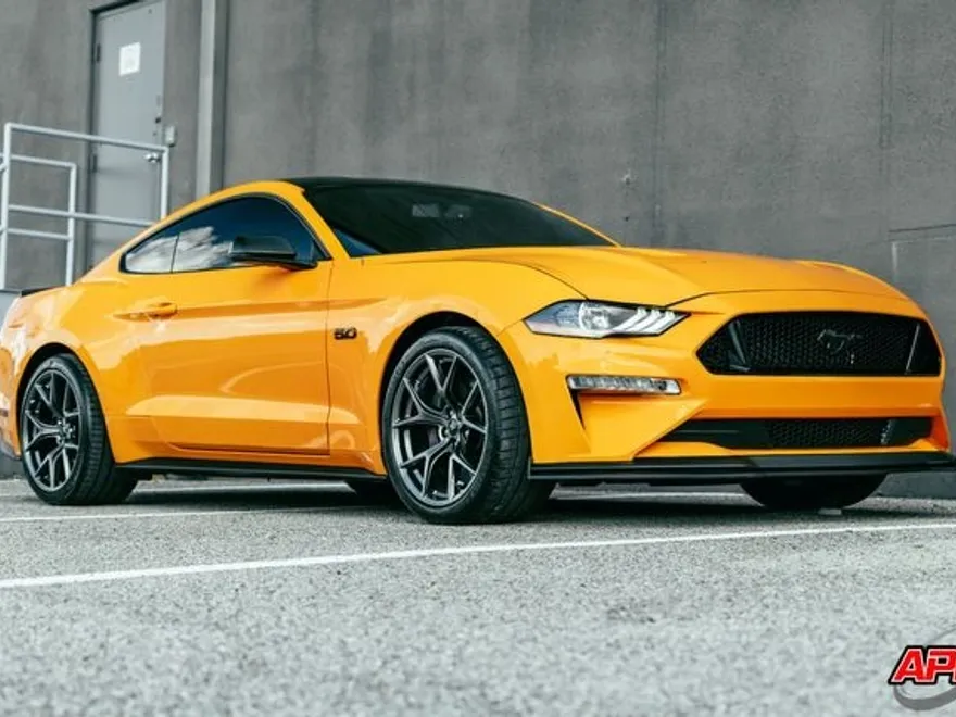 2019 Ford Mustang GT Premium photo 1