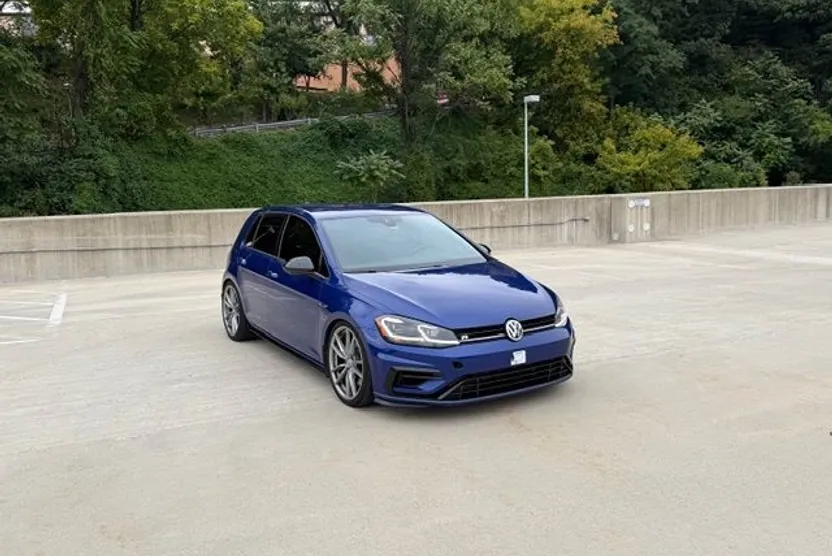 2018 Volkswagen Golf R Base photo 1
