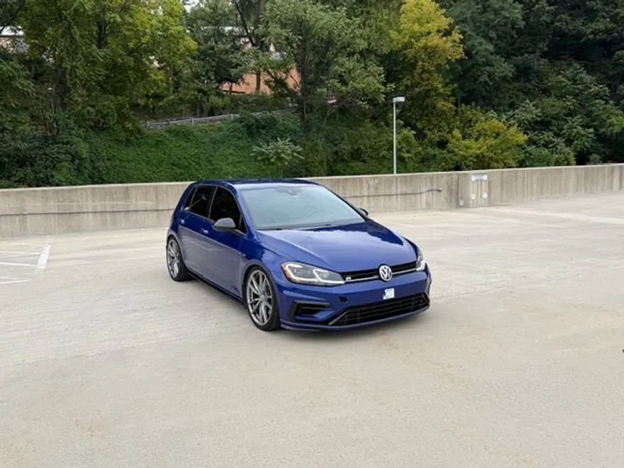 2018 Volkswagen Golf R Base photo 1