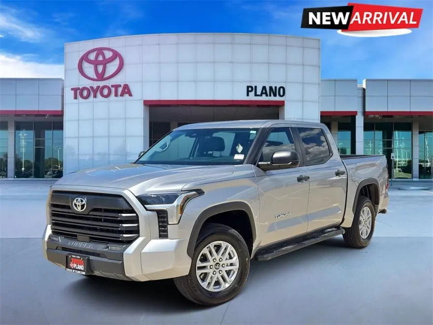 2024 Toyota Tundra SR5 photo 1