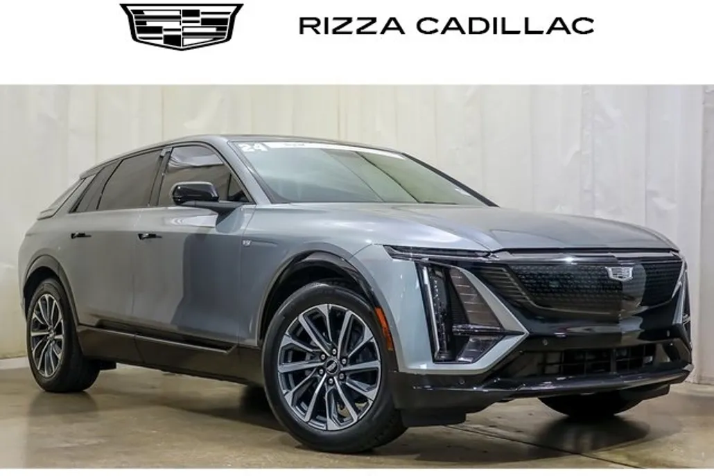 2024 Cadillac Lyriq Sport photo 1