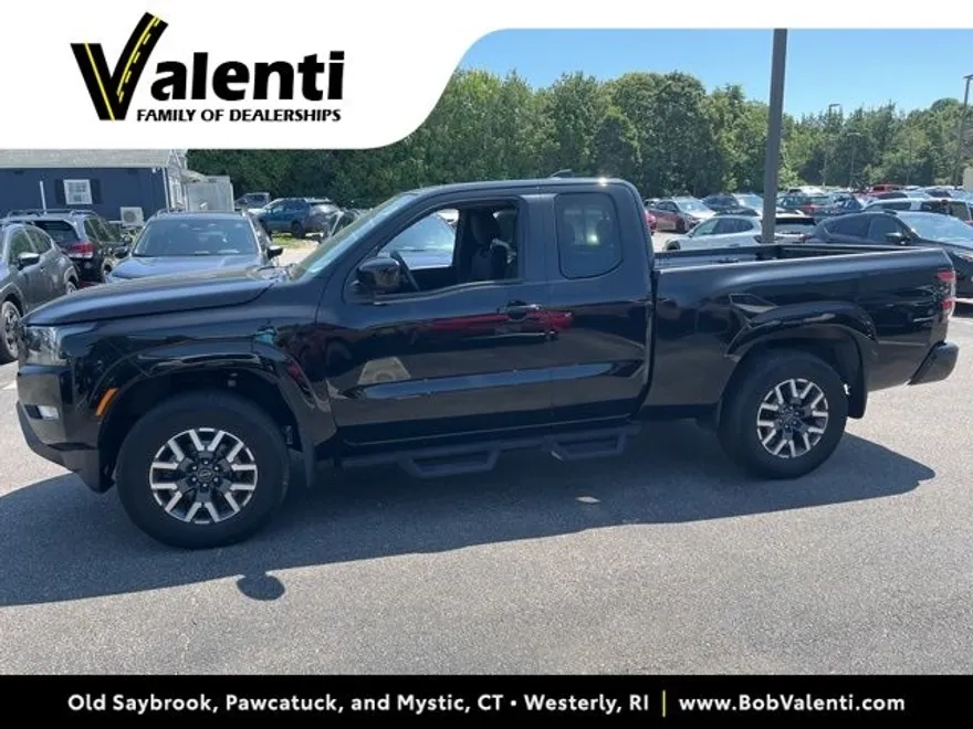 2023 Nissan Frontier SV photo 1