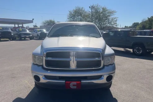 2003 Dodge Ram SLT photo 3