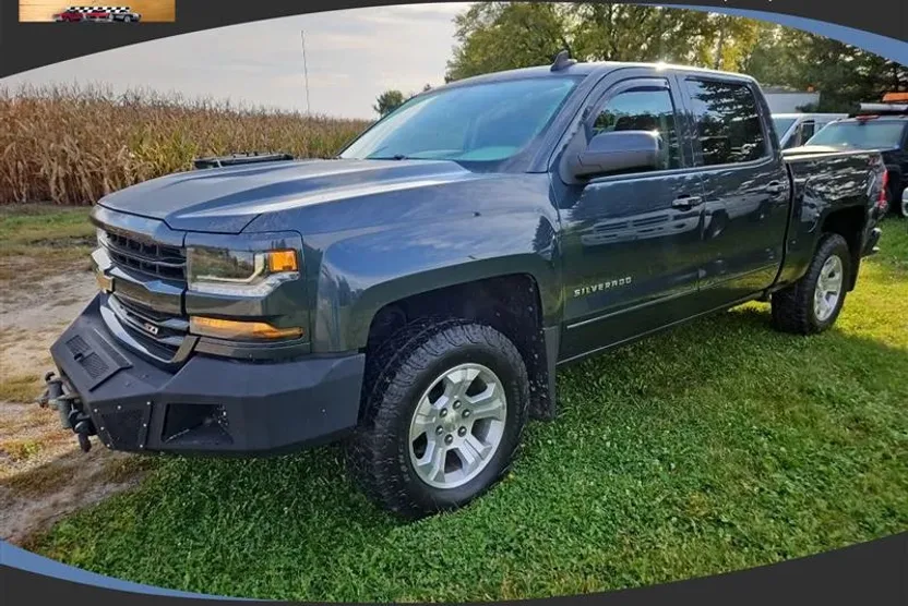 2018 Chevrolet Silverado 1500 LT photo 1