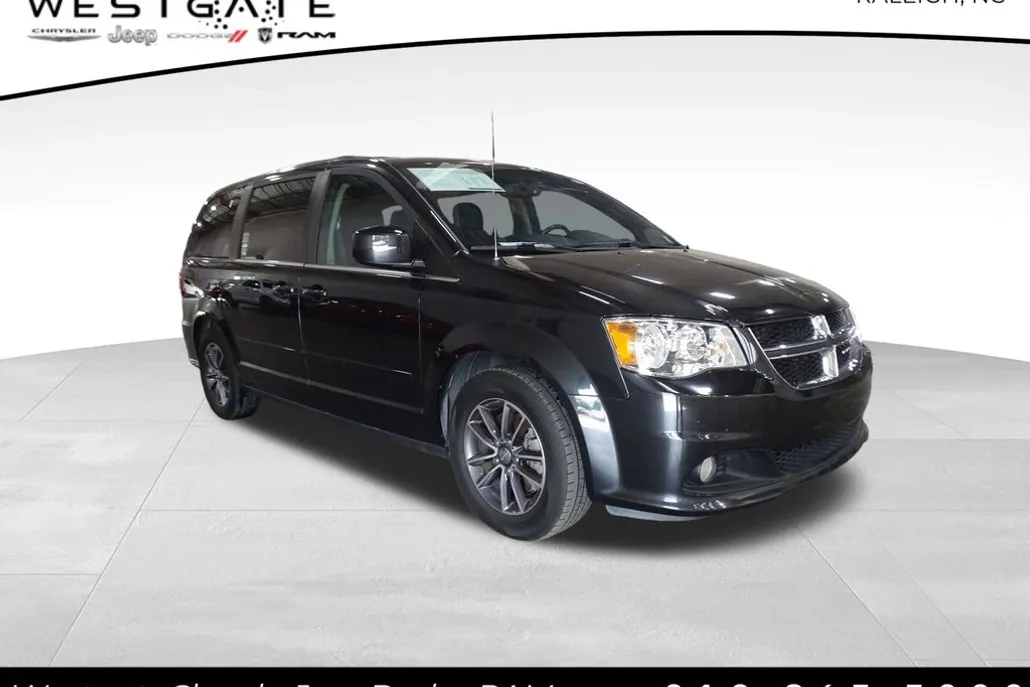 2017 Dodge Grand Caravan SXT photo 1