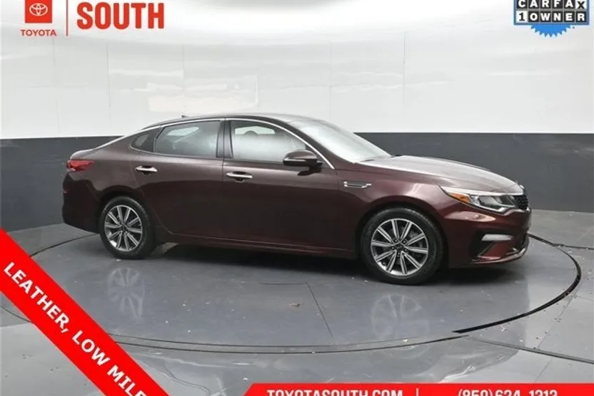 2019 Kia Optima EX photo 1