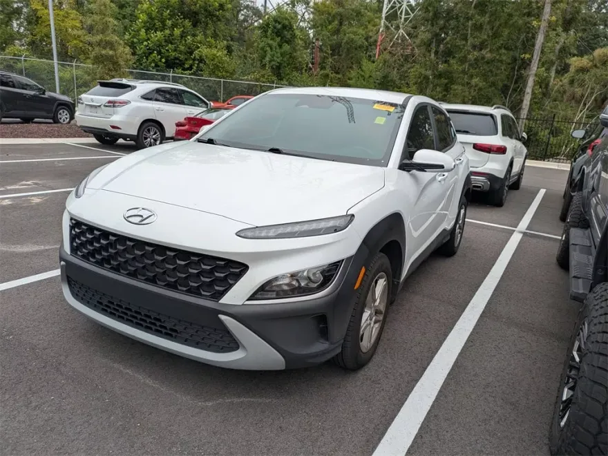 2023 Hyundai Kona SE photo 1