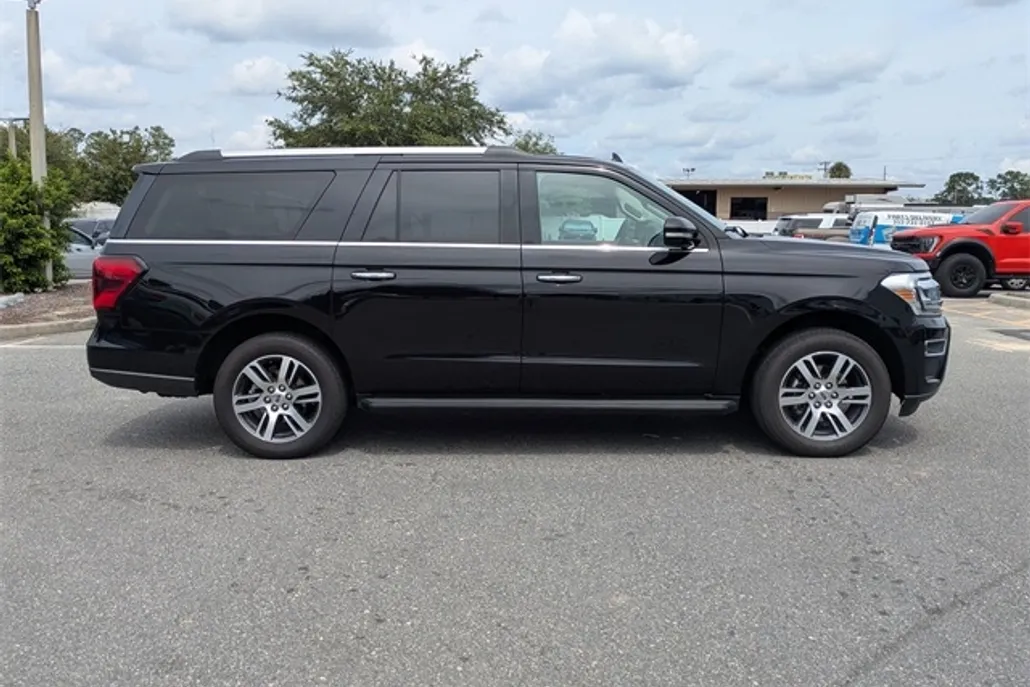 2024 Ford Expedition MAX Limited photo 1