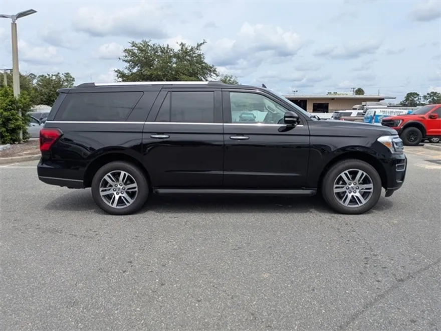 2024 Ford Expedition MAX Limited photo 1