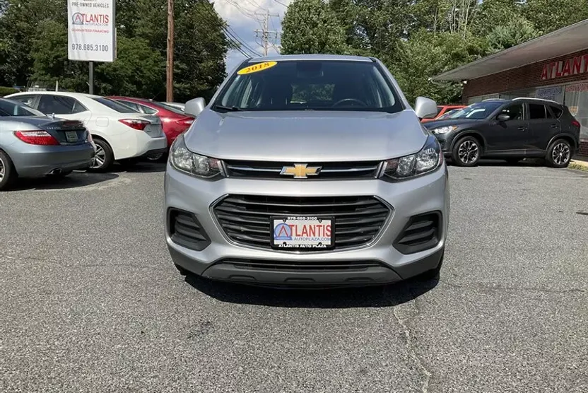 2018 Chevrolet Trax LS photo 1