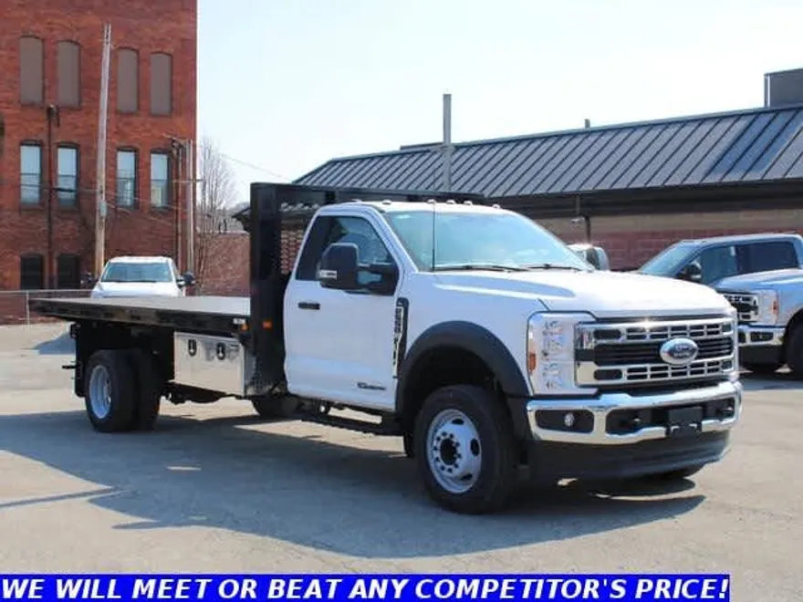 2024 Ford F-550 XL photo 1