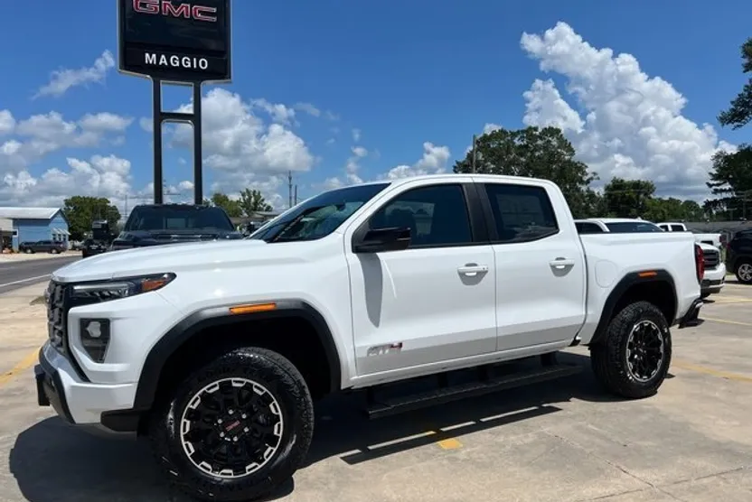2026 Gmc Canyon AT4 photo 1