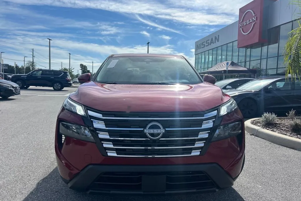 2026 Nissan Rogue SV photo 1