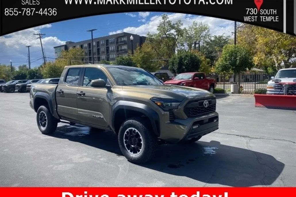 2025 Toyota Tacoma TRD Off-Road 4x4 Double Cab photo 1