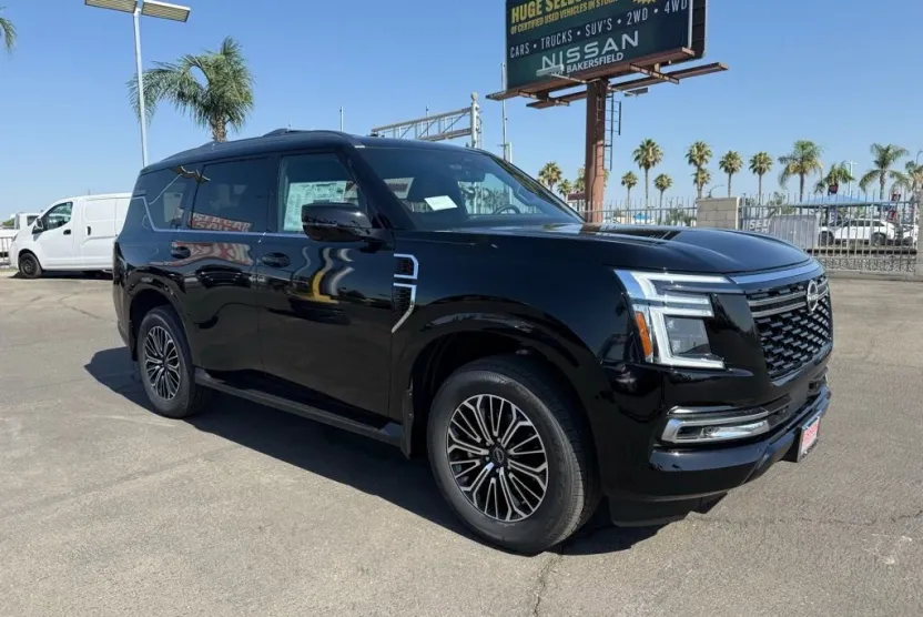 2025 Nissan Armada Platinum photo 1