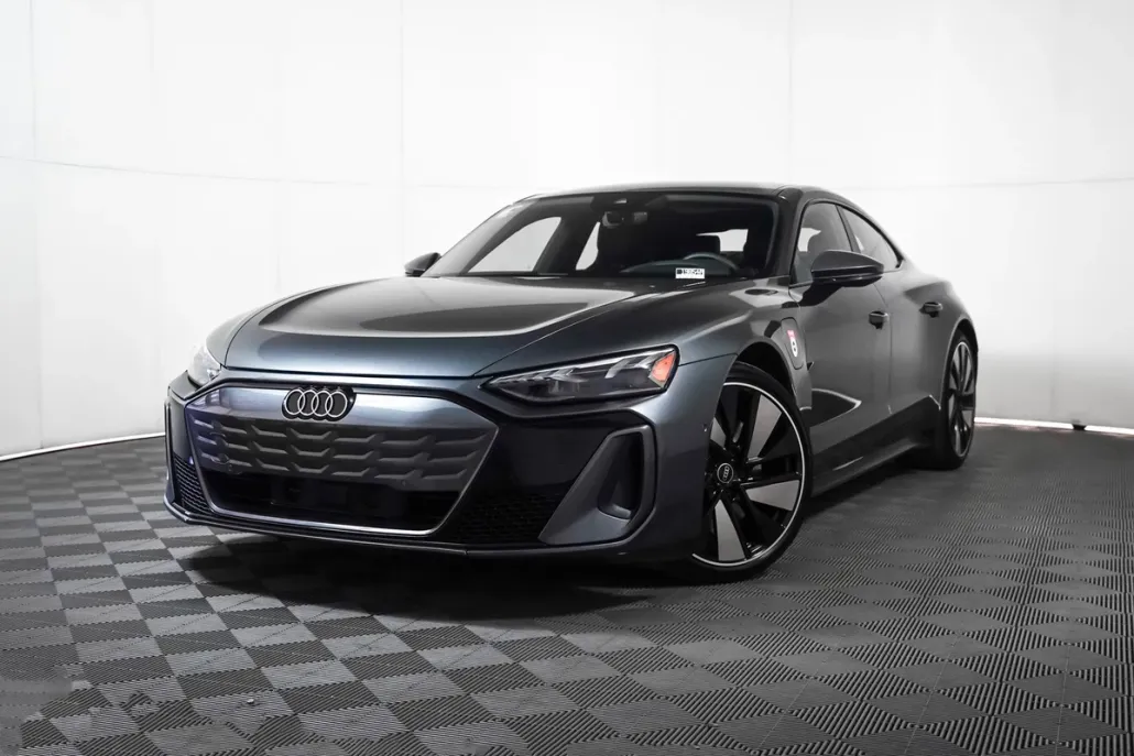 2025 Audi e-tron GT Premium Plus photo 1