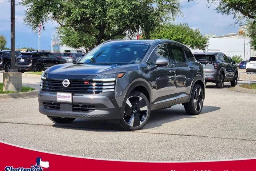 2025 Nissan Kicks SR photo 1