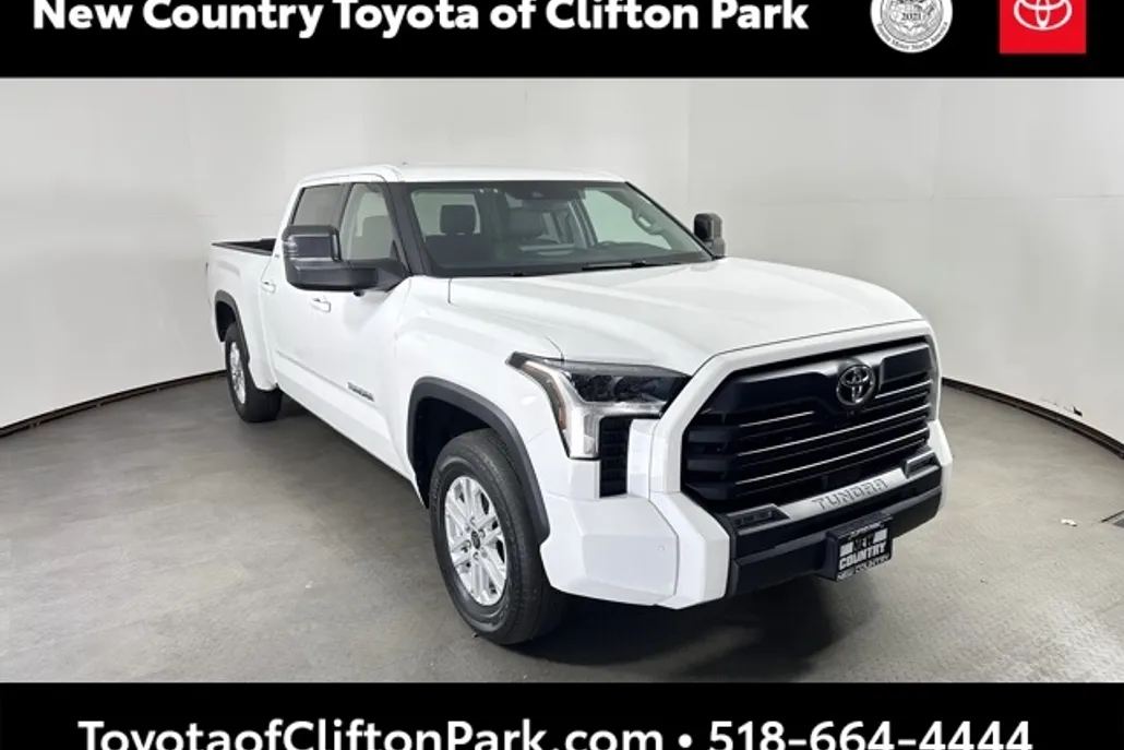 2023 Toyota Tundra SR5 photo 1