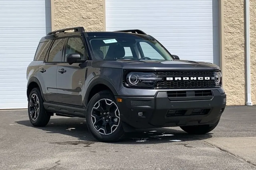 2025 Ford Bronco Sport Outer Banks photo 1