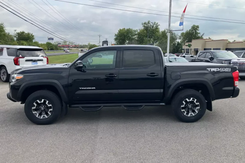 2018 Toyota Tacoma SR5 TRD Pro Sport photo 1