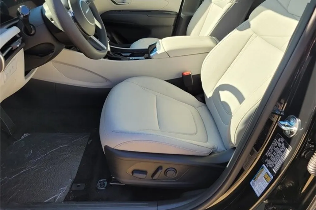 2025 Hyundai Tucson SEL photo 1