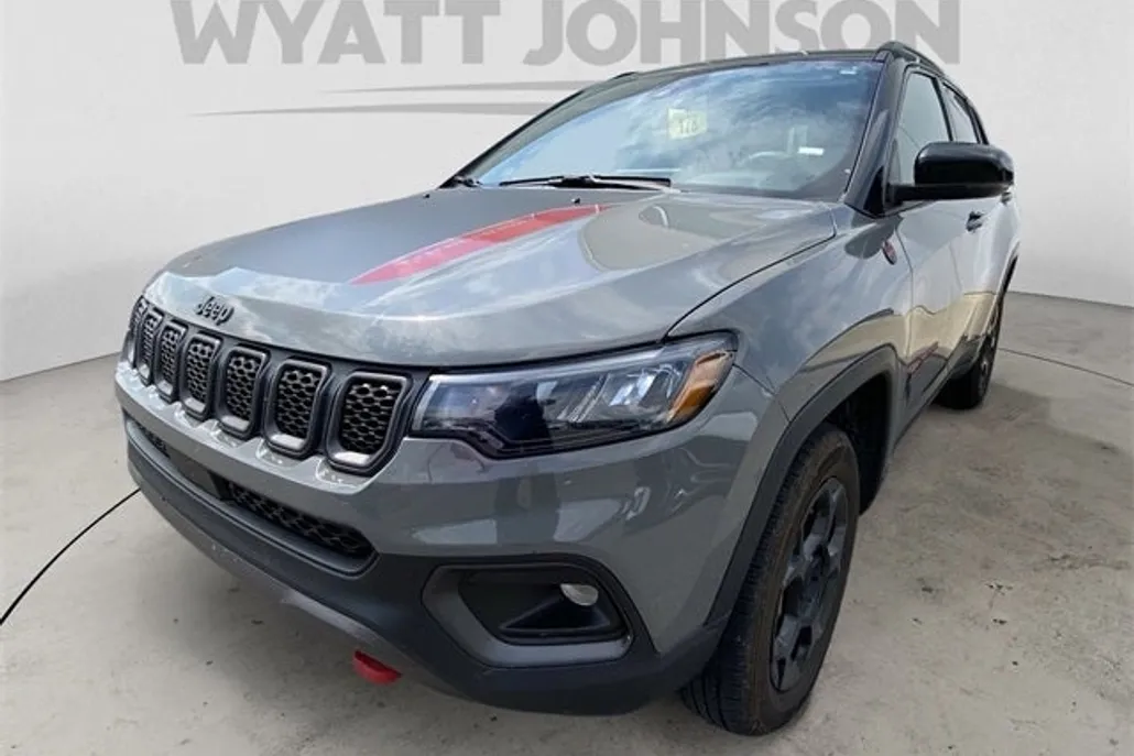 2023 Jeep Compass Trailhawk photo 1