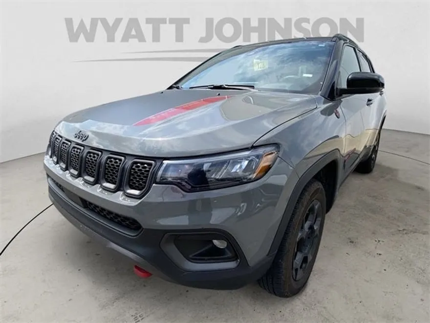2023 Jeep Compass Trailhawk photo 1