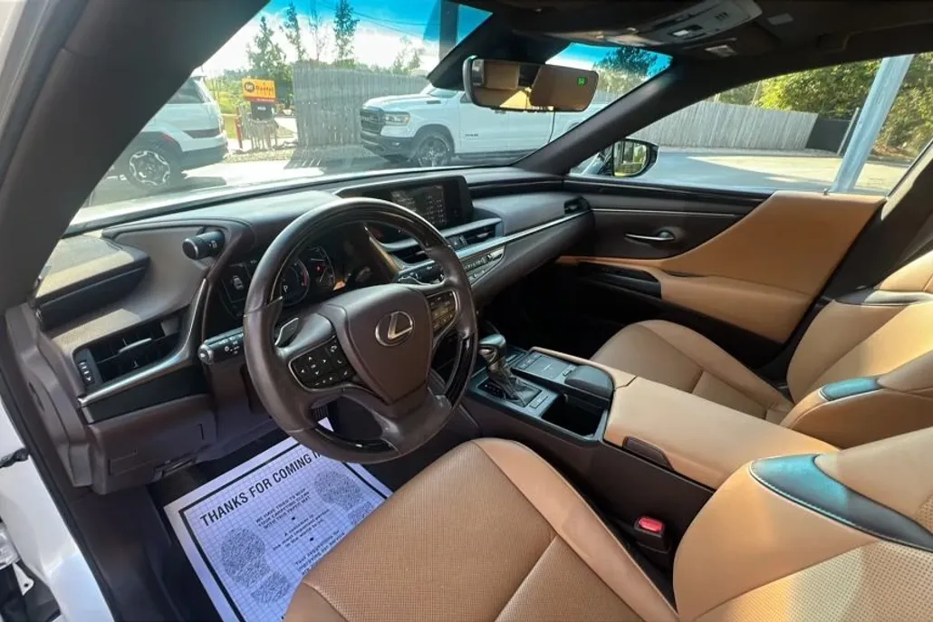 2020 Lexus ES 350 Premium photo 1