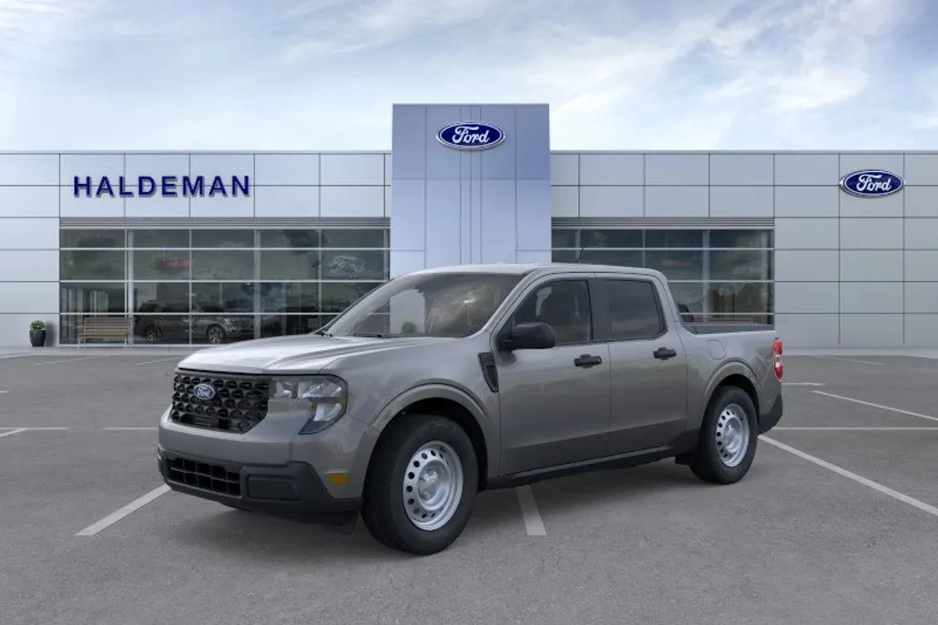 2025 Ford Maverick XL photo 1