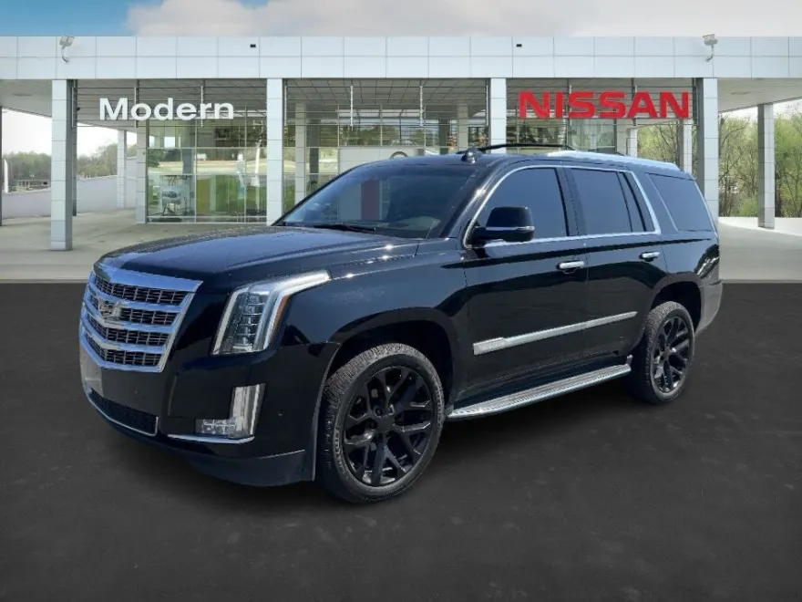 2017 Cadillac Escalade Luxury photo 1