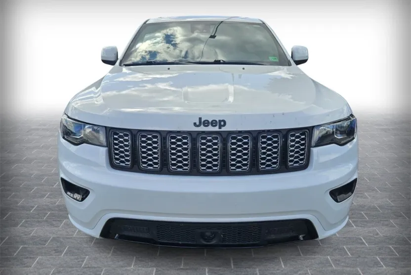 2022 Jeep Cherokee Laredo X photo 1