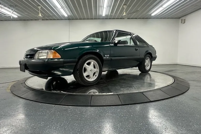 1991 Ford Mustang LX photo 1