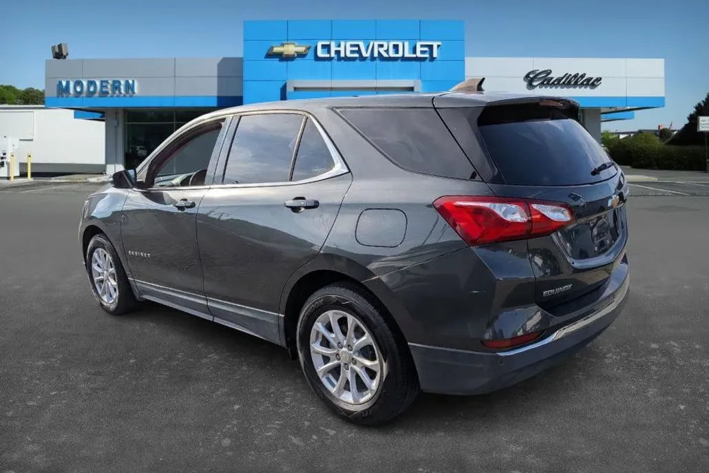 2018 Chevrolet Equinox LT photo 1