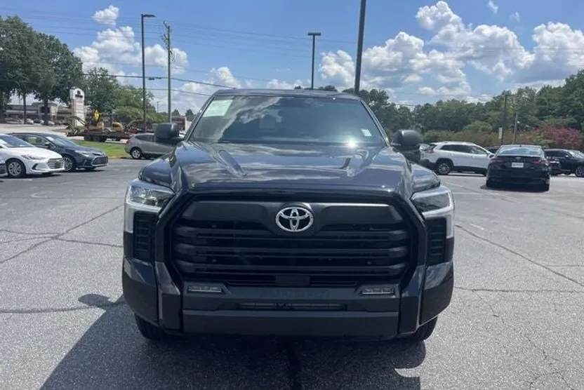 2025 Toyota Tundra SR5 photo 1