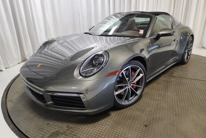 2022 Porsche 911 Targa 4S photo 1