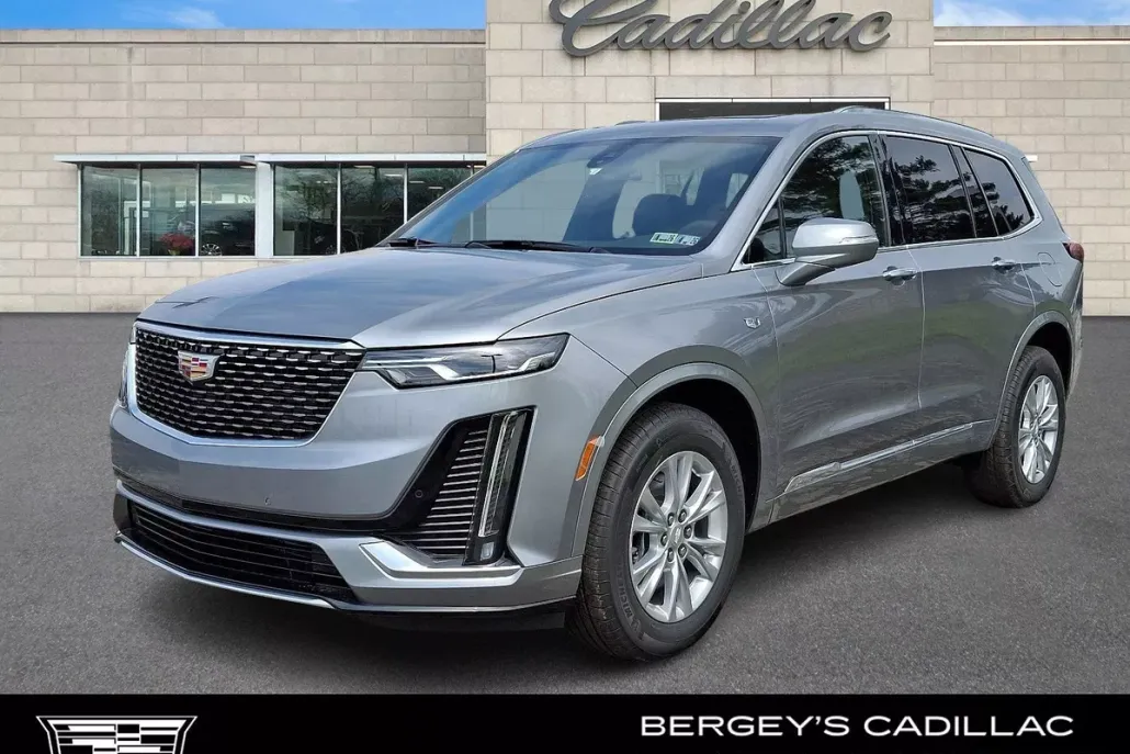 2025 Cadillac XT6 Luxury photo 1