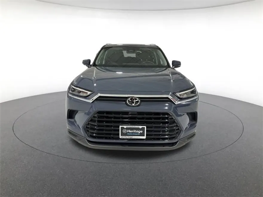 2024 Toyota Grand Highlander XLE photo 1