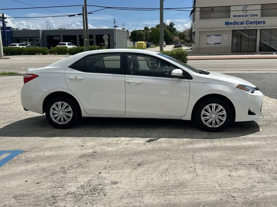 2017 Toyota Corolla XLE XSE Special Edition photo 1