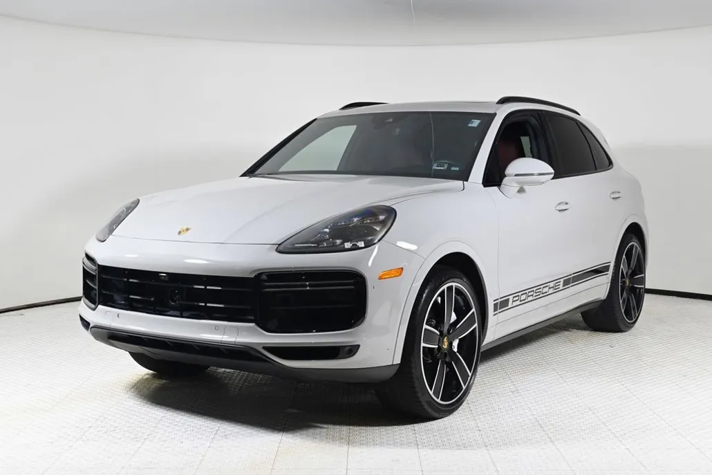 2021 Porsche Cayenne Turbo photo 1