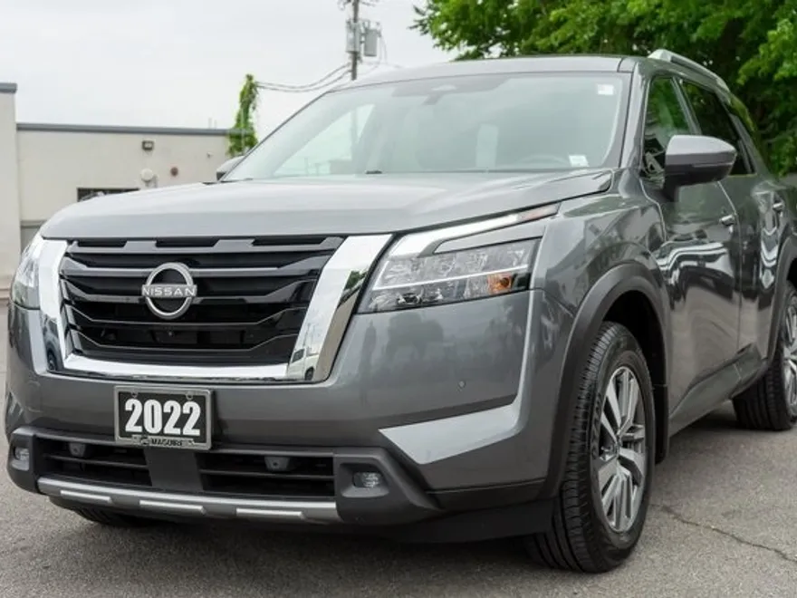2022 Nissan Pathfinder SL photo 1