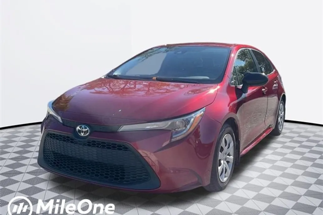2022 Toyota Corolla LE photo 1