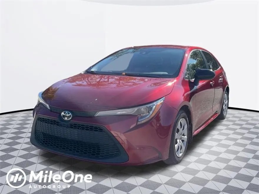2022 Toyota Corolla LE photo 1