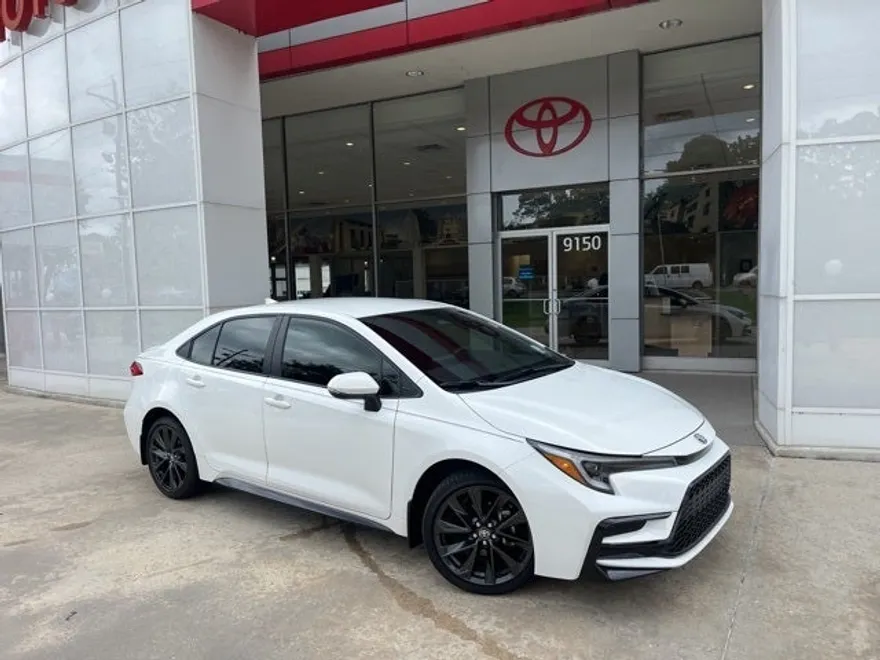 2025 Toyota Corolla Hybrid SE photo 1