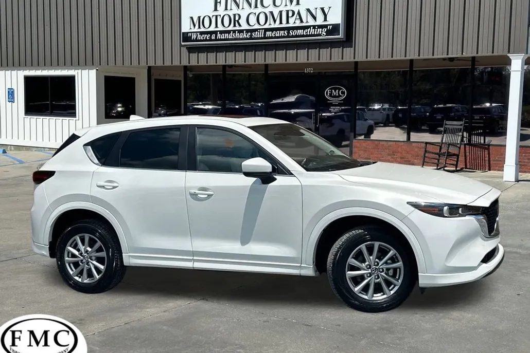 2024 Mazda CX-5 2.5 S Preferred photo 1
