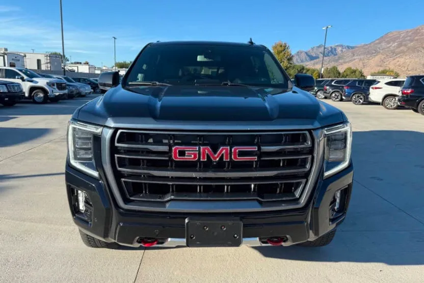 2021 Gmc Yukon XL AT4 photo 1