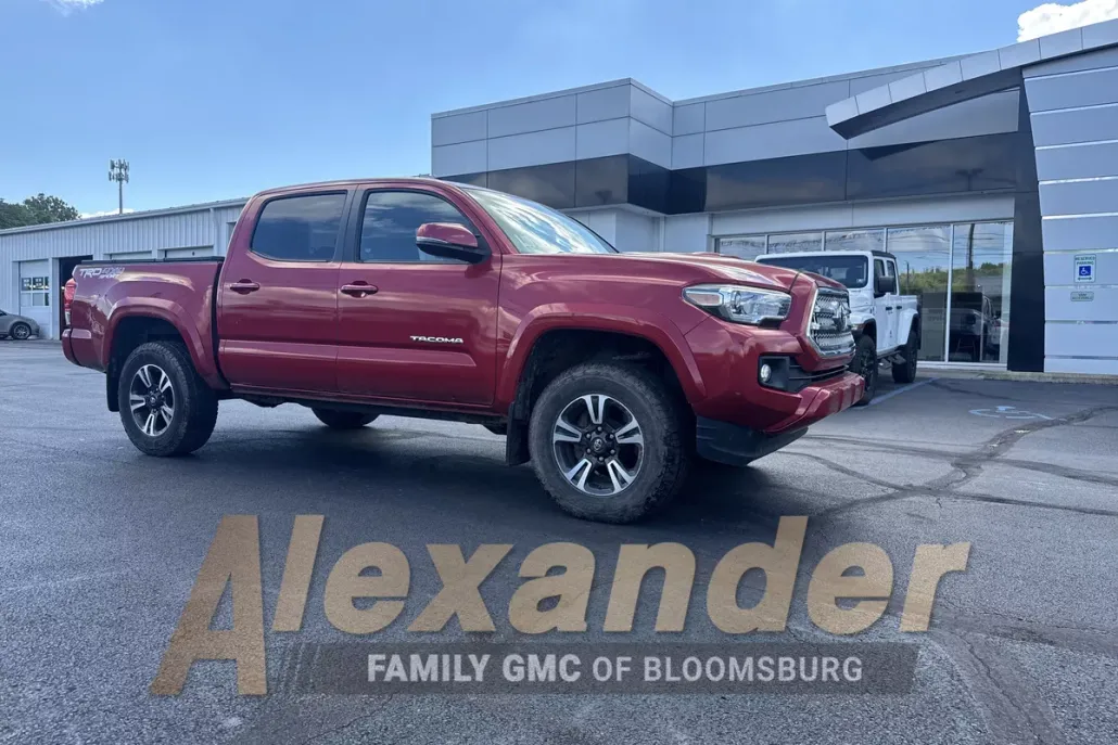 2016 Toyota Tacoma SR photo 1