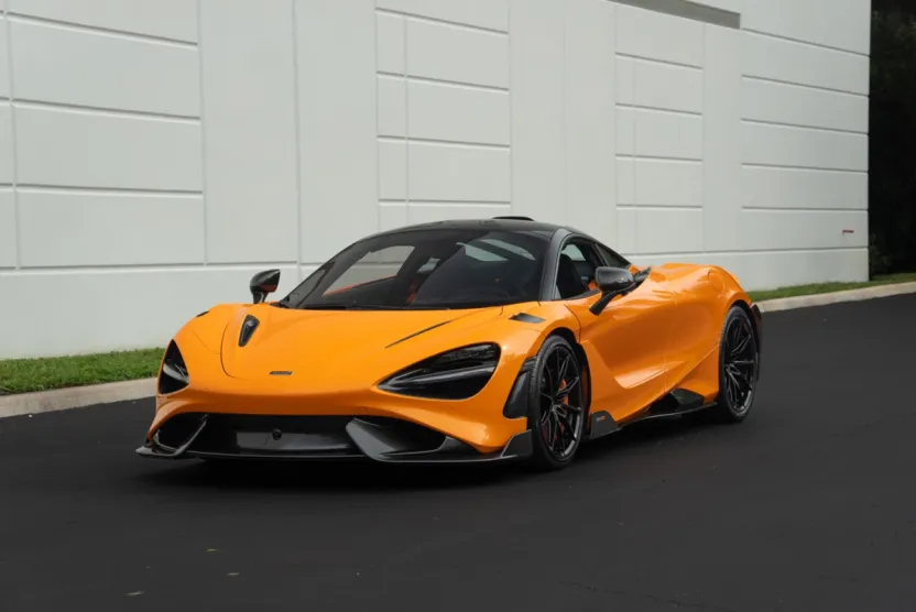 2021 Mclaren 765LT photo 1