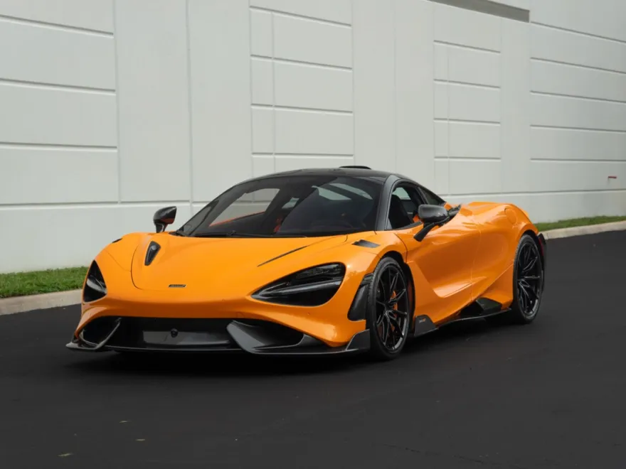 2021 Mclaren 765LT photo 1