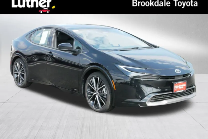 2024 Toyota Prius XLE photo 1